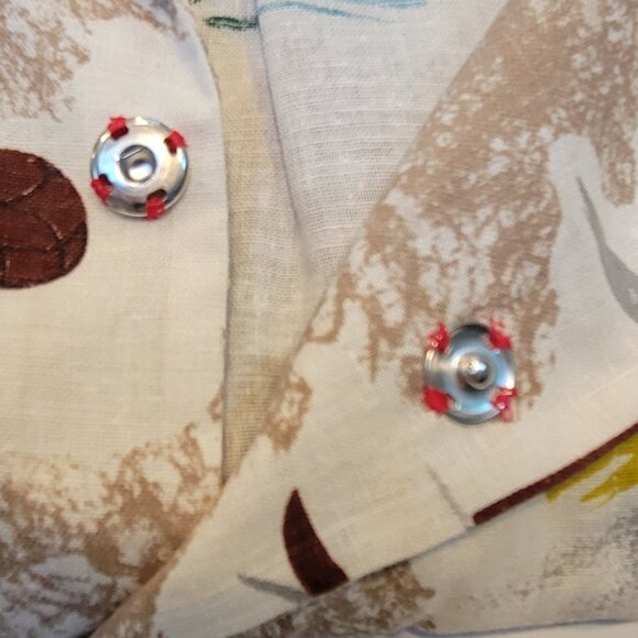 Handmade Sports-themed Vintage Shirt - Picture 4 of 11